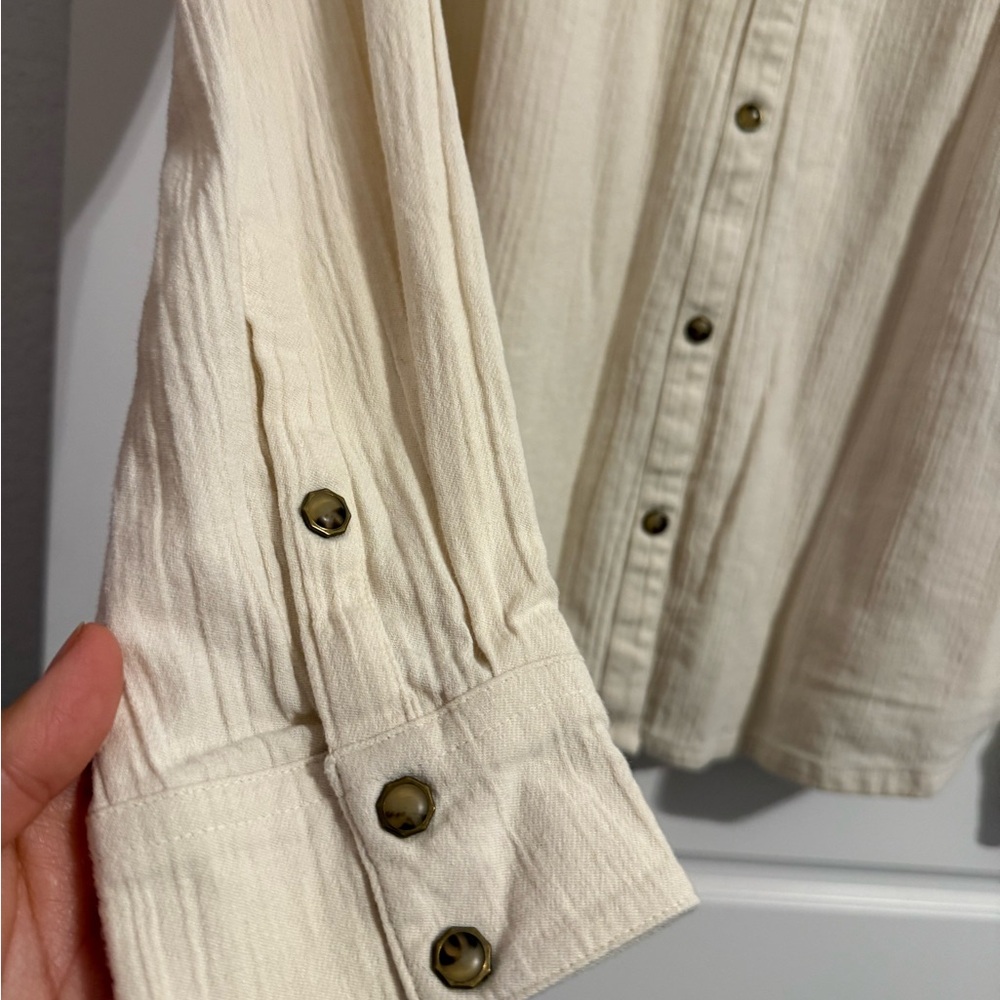 Shyanne Ivory Button Down with Blue Embroidery - Picture 3 of 5